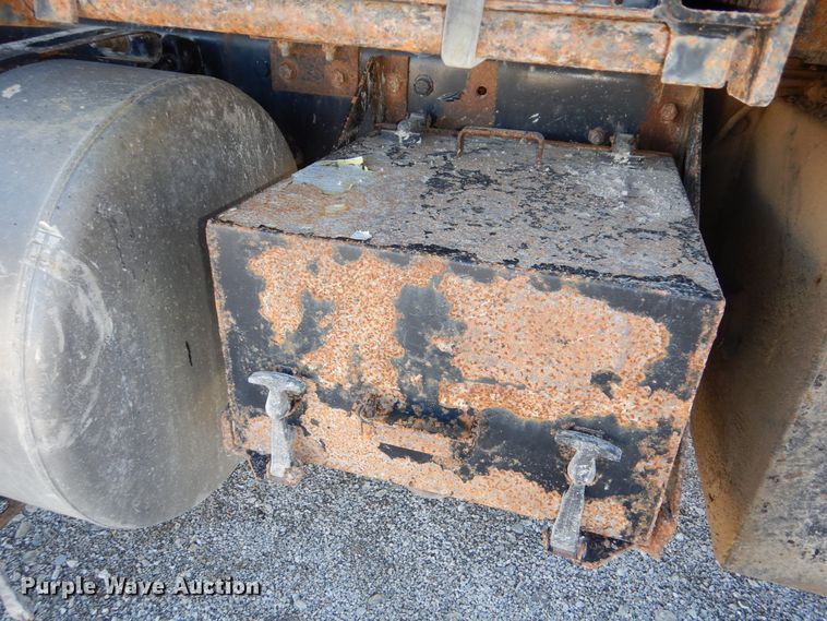 image for item DR5864 2014 Freightliner  114SD dump truck