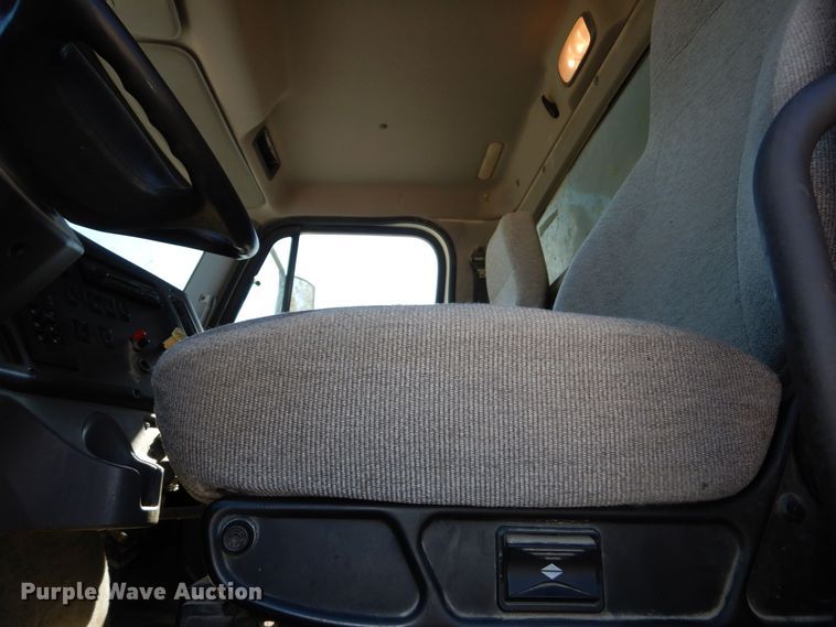 image for item DR5864 2014 Freightliner  114SD dump truck