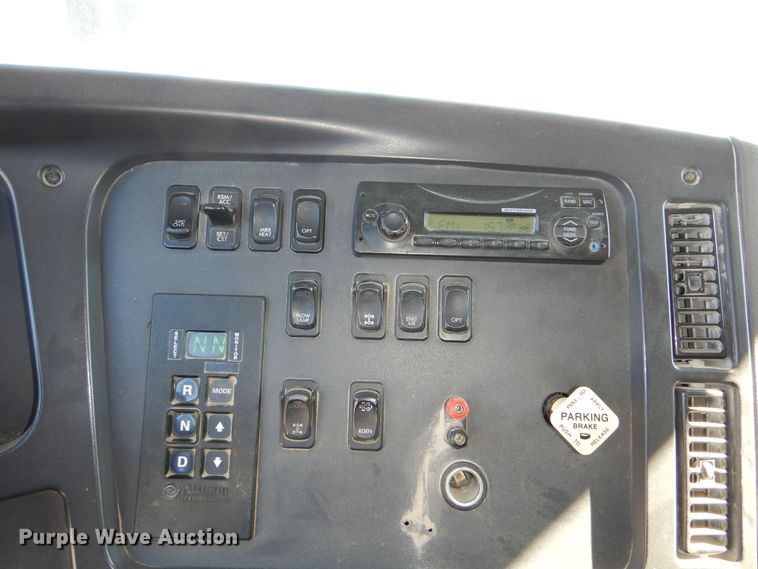 image for item DR5864 2014 Freightliner  114SD dump truck