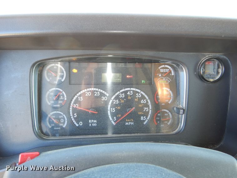 image for item DR5864 2014 Freightliner  114SD dump truck