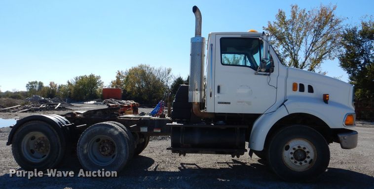 image for item DR5869 2002 Sterling L-Line semi truck
