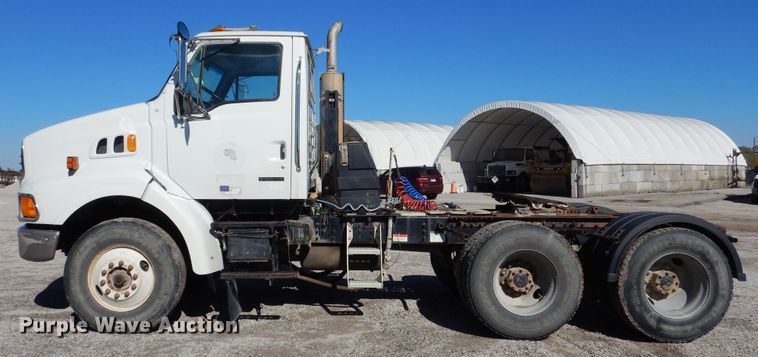 image for item DR5869 2002 Sterling L-Line semi truck