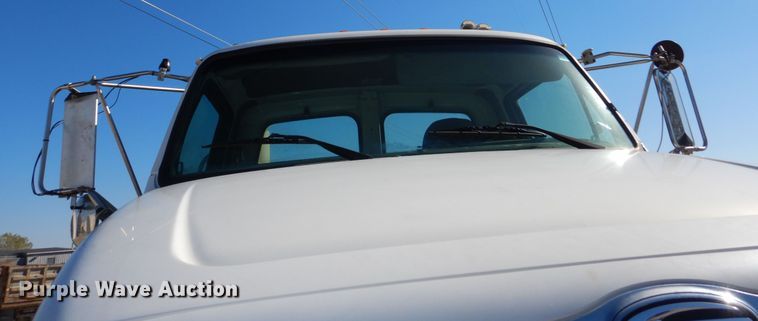 image for item DR5869 2002 Sterling L-Line semi truck