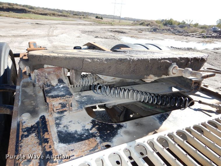 image for item DR5869 2002 Sterling L-Line semi truck