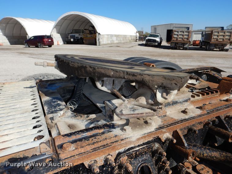 image for item DR5869 2002 Sterling L-Line semi truck