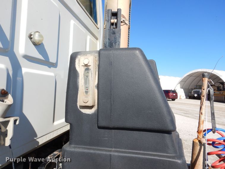 image for item DR5869 2002 Sterling L-Line semi truck