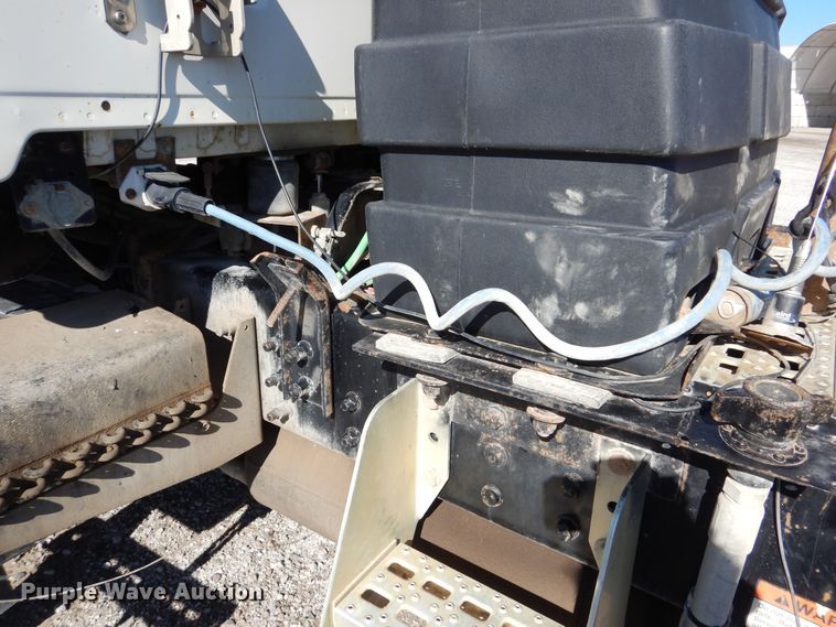 image for item DR5869 2002 Sterling L-Line semi truck