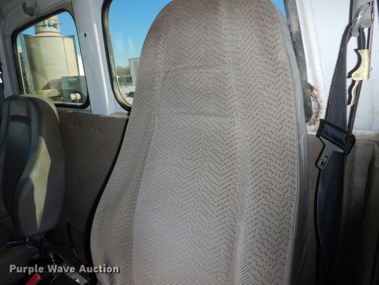 image for item DR5869 2002 Sterling L-Line semi truck