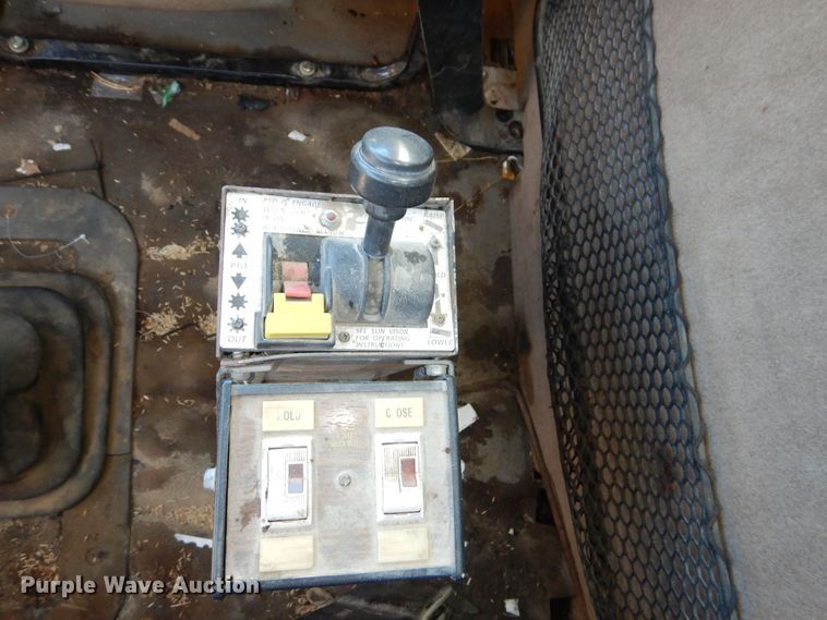 image for item DR5869 2002 Sterling L-Line semi truck