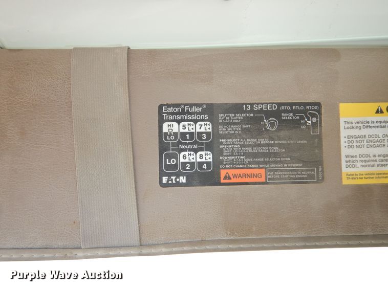 image for item DR5869 2002 Sterling L-Line semi truck