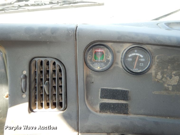 image for item DR5869 2002 Sterling L-Line semi truck