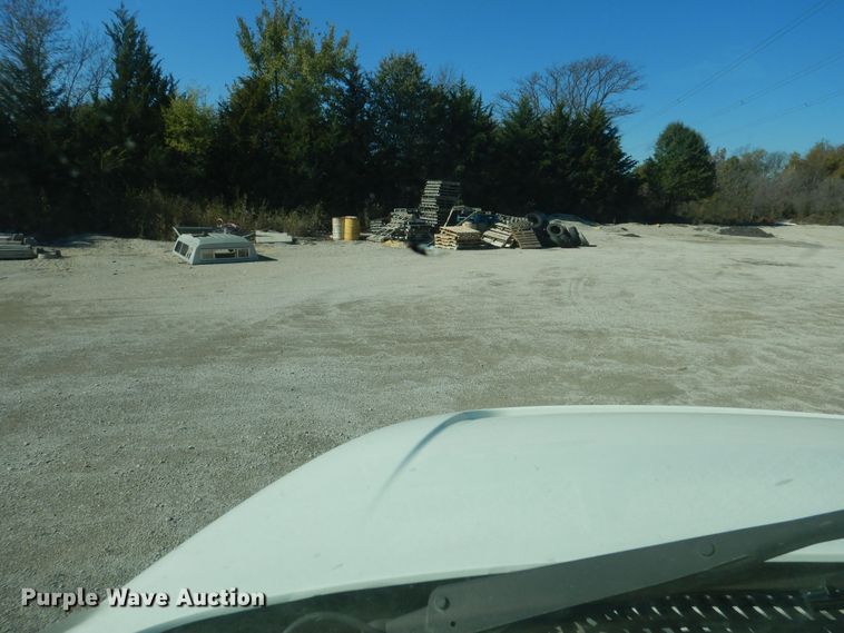 image for item DR5869 2002 Sterling L-Line semi truck