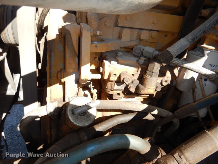 image for item DR5869 2002 Sterling L-Line semi truck