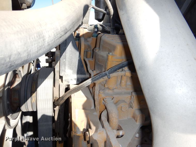 image for item DR5869 2002 Sterling L-Line semi truck