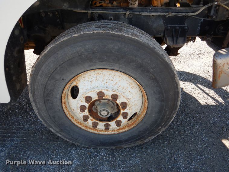 image for item DR5869 2002 Sterling L-Line semi truck