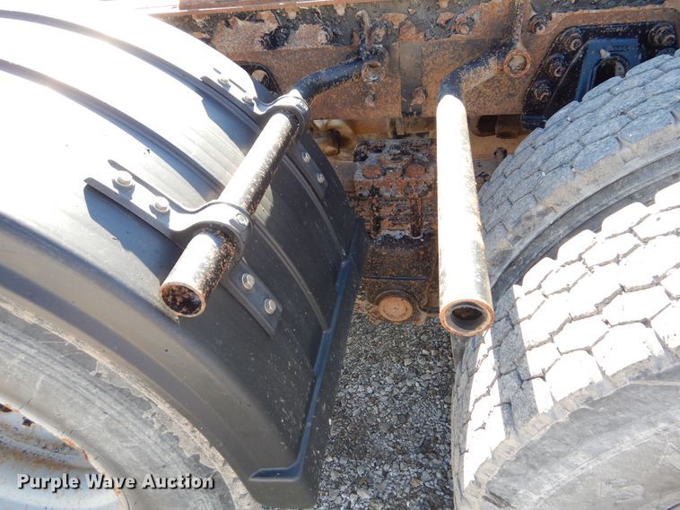 image for item DR5869 2002 Sterling L-Line semi truck