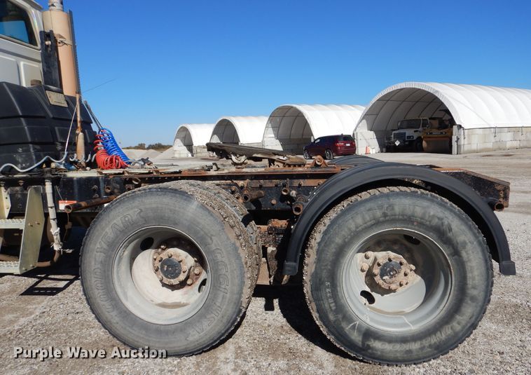 image for item DR5869 2002 Sterling L-Line semi truck