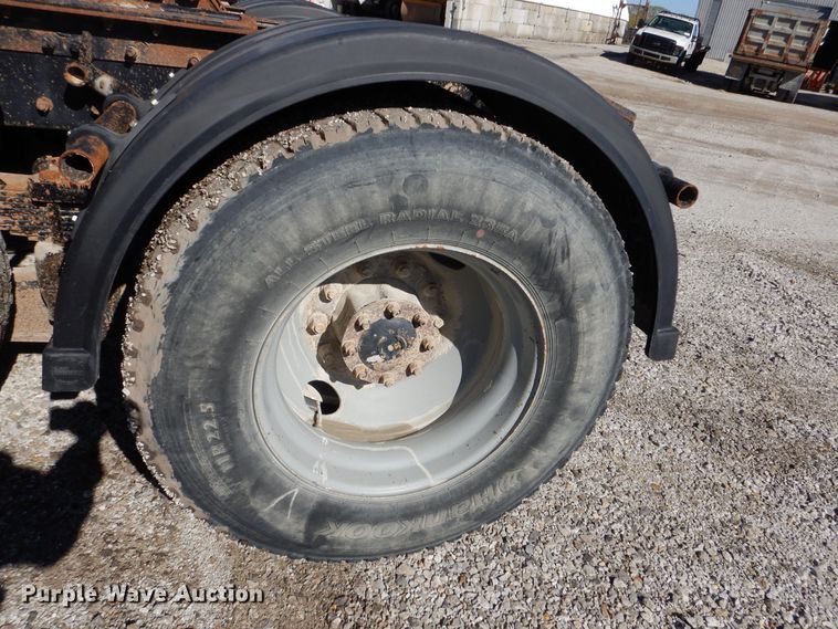 image for item DR5869 2002 Sterling L-Line semi truck