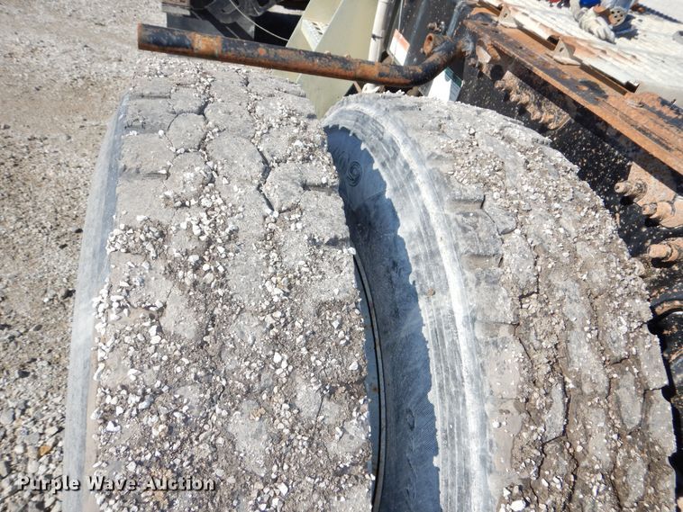 image for item DR5869 2002 Sterling L-Line semi truck