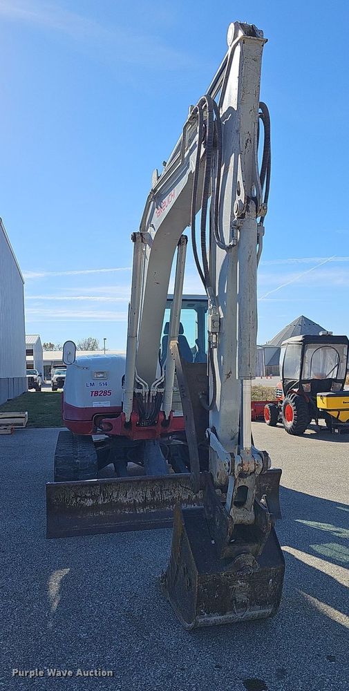 image for item DR5874 2013 Takeuchi TB285  mini excavator