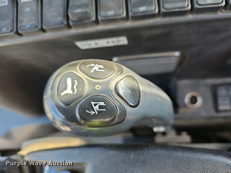 image for item DR5874 2013 Takeuchi TB285  mini excavator