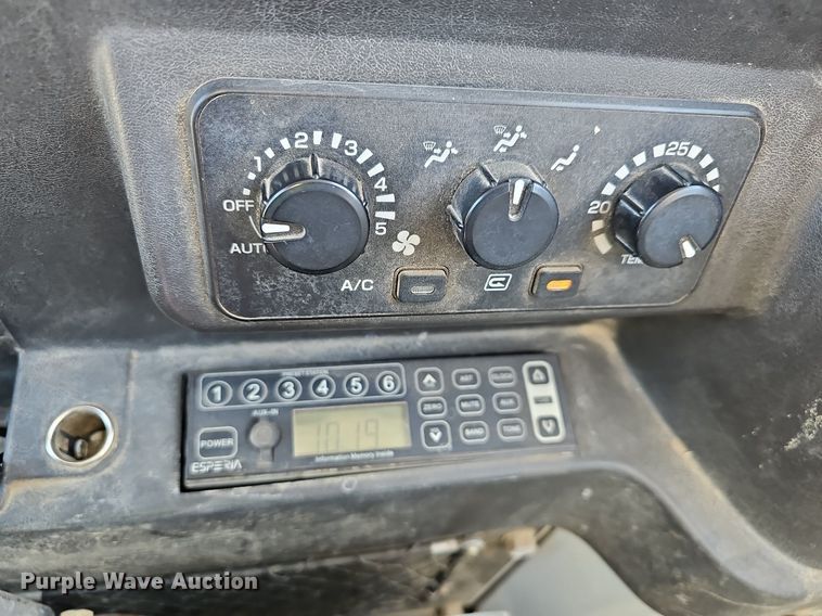 image for item DR5874 2013 Takeuchi TB285  mini excavator