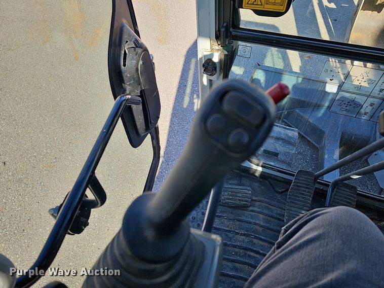 image for item DR5874 2013 Takeuchi TB285  mini excavator