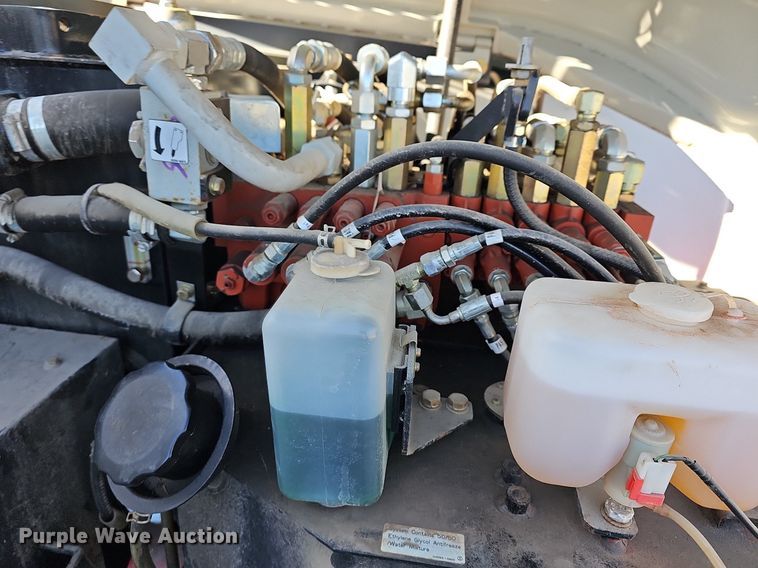 image for item DR5874 2013 Takeuchi TB285  mini excavator