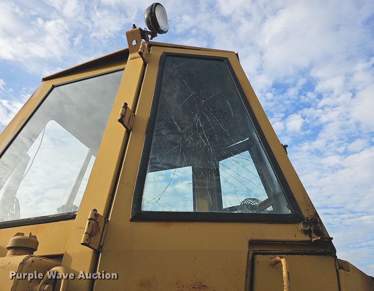 image for item DS5641 1969 Caterpillar 930  wheel loader