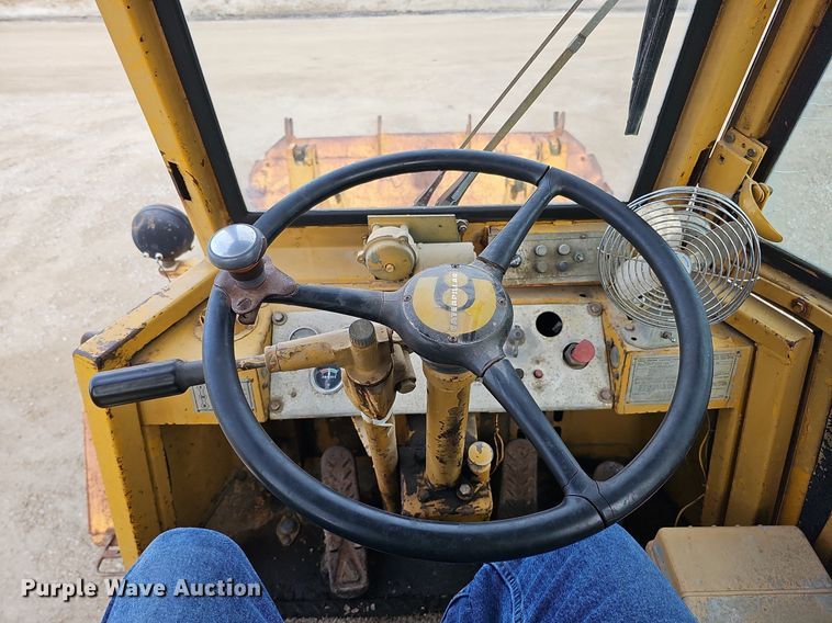 image for item DS5641 1969 Caterpillar 930  wheel loader