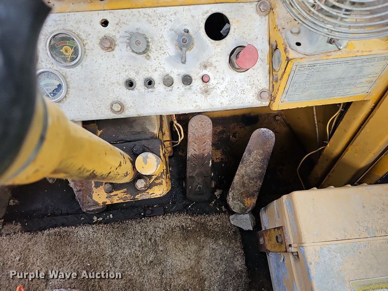 image for item DS5641 1969 Caterpillar 930  wheel loader