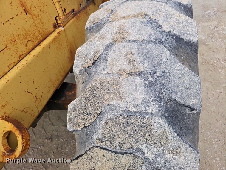 image for item DS5641 1969 Caterpillar 930  wheel loader