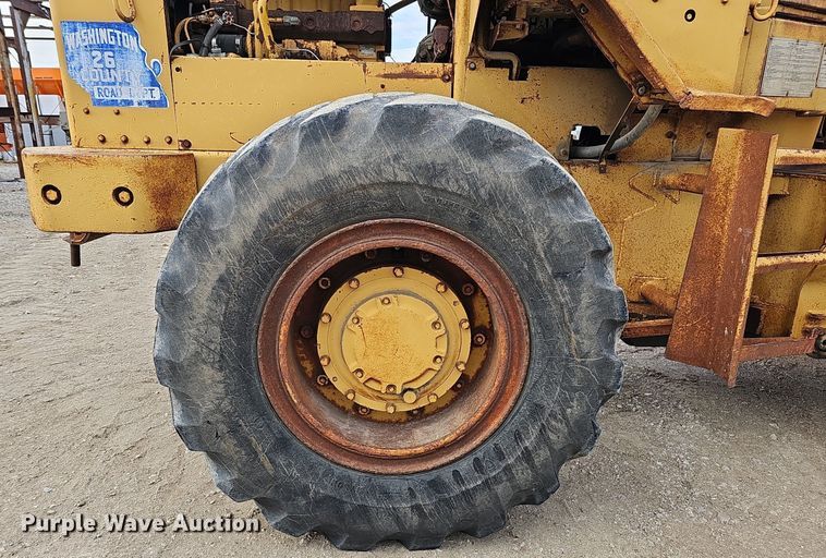 image for item DS5641 1969 Caterpillar 930  wheel loader