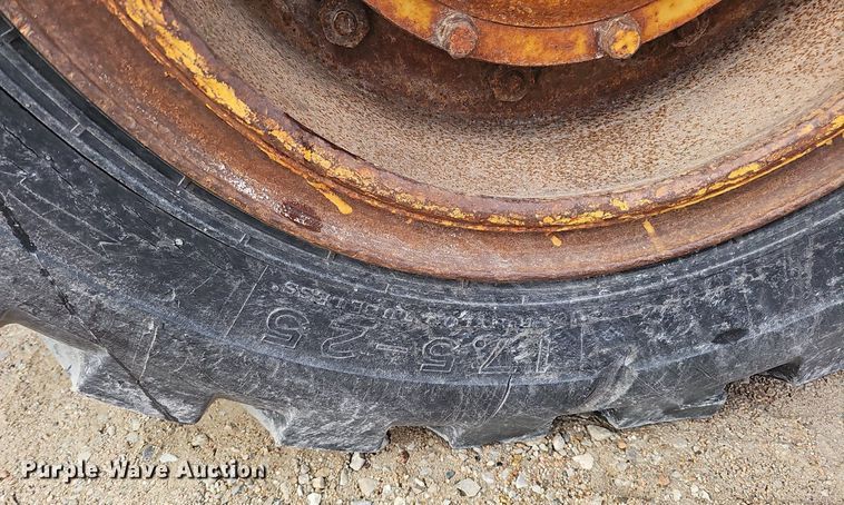 image for item DS5641 1969 Caterpillar 930  wheel loader