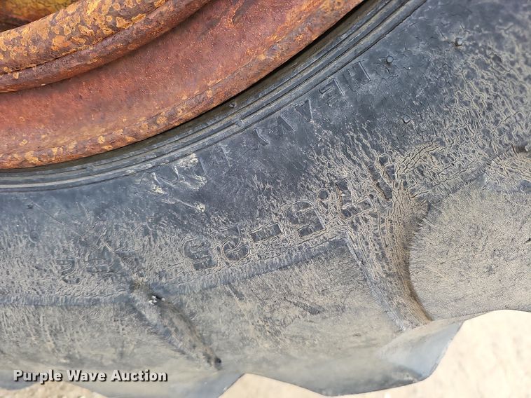 image for item DS5641 1969 Caterpillar 930  wheel loader