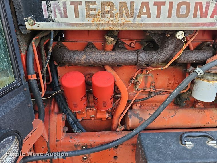 image for item DS5642 1978 International 1086  tractor