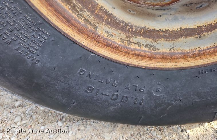 image for item DS5642 1978 International 1086  tractor