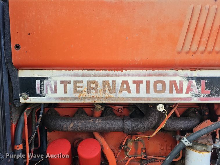 image for item DS5642 1978 International 1086  tractor
