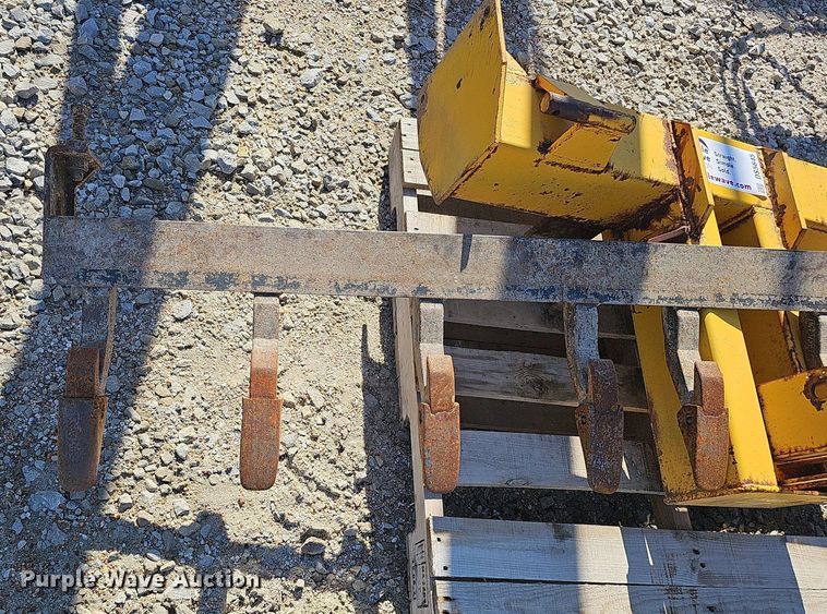 image for item DS5645 Motor grader attachments