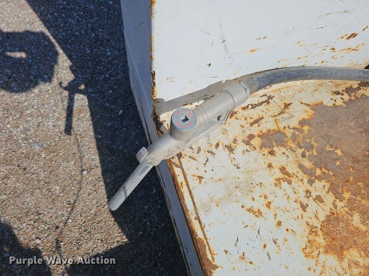 image for item DS5646 (2) fuel tanks