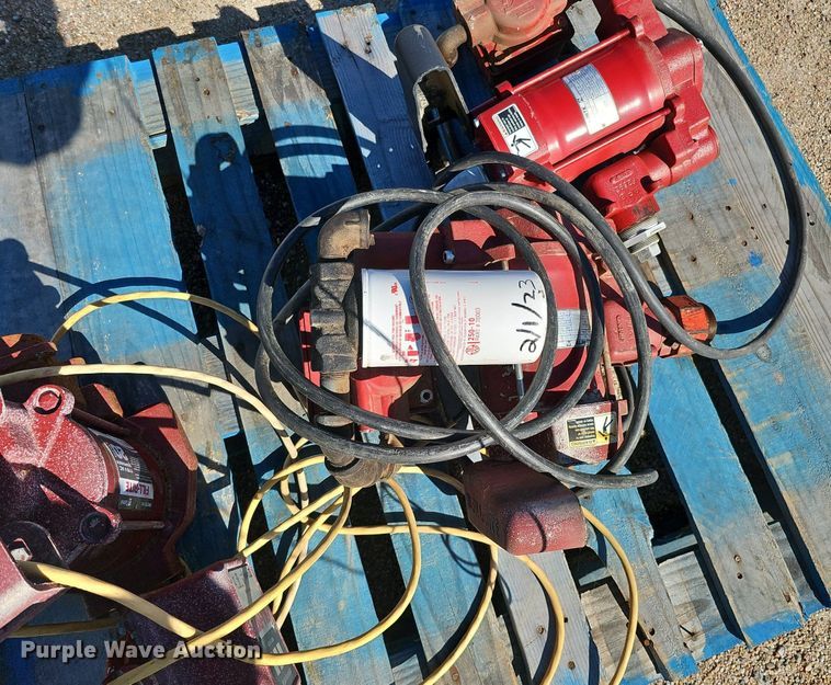 image for item DS5646 (2) fuel tanks