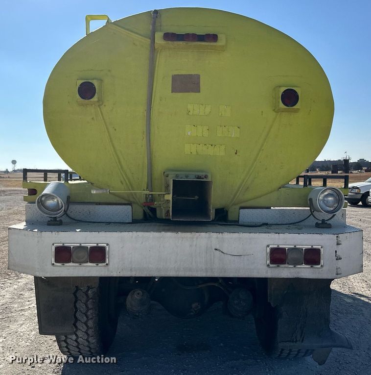 image for item HQ9004 1982 International Paystar 5000  tank truck