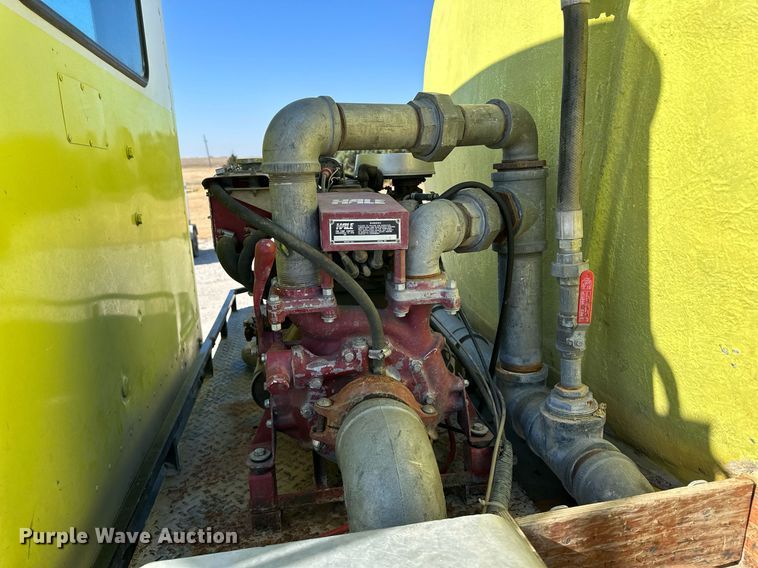 image for item HQ9004 1982 International Paystar 5000  tank truck