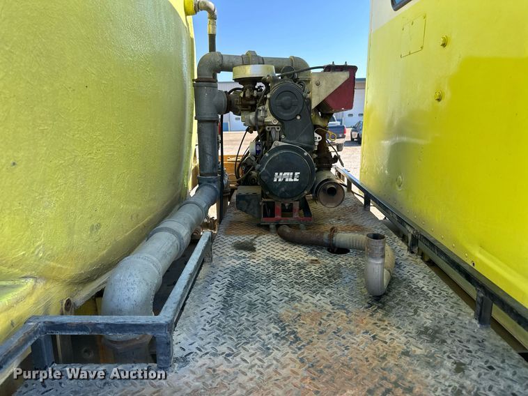 image for item HQ9004 1982 International Paystar 5000  tank truck