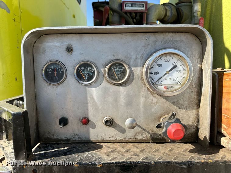 image for item HQ9004 1982 International Paystar 5000  tank truck