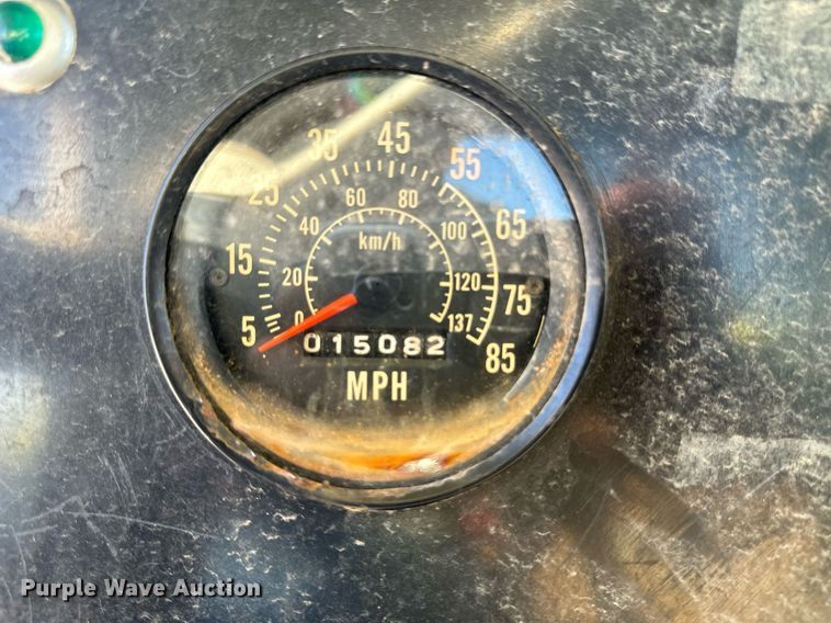 image for item HQ9004 1982 International Paystar 5000  tank truck