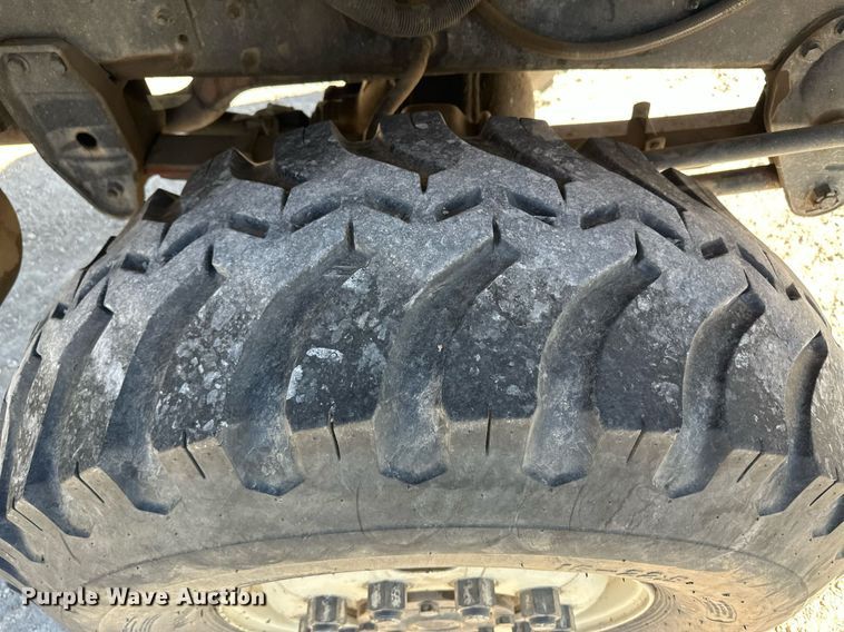 image for item HQ9004 1982 International Paystar 5000  tank truck