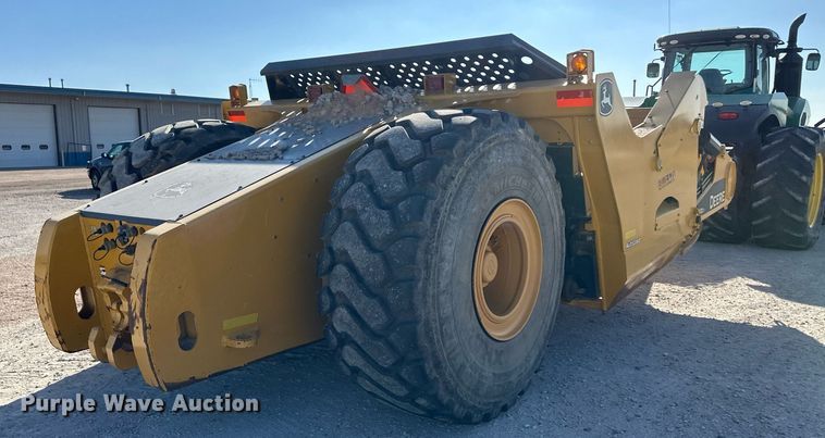 image for item IU9053 2015 John Deere 2010DE Auto Load Scraper  scraper