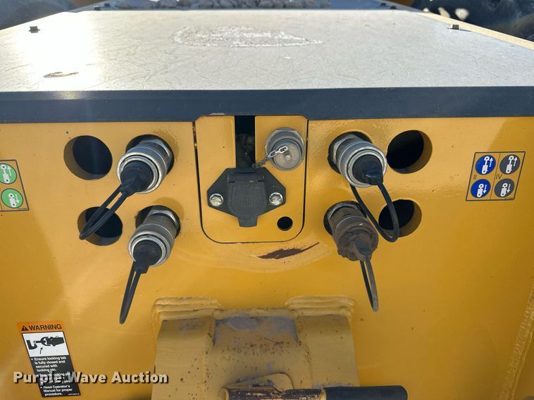 image for item IU9053 2015 John Deere 2010DE Auto Load Scraper  scraper