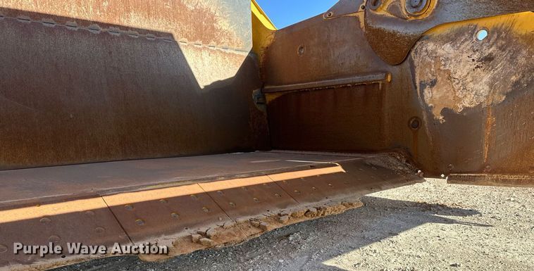 image for item IU9053 2015 John Deere 2010DE Auto Load Scraper  scraper